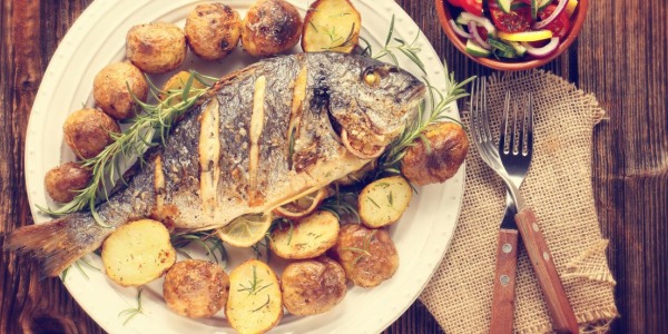 Receta de dorada con patatas