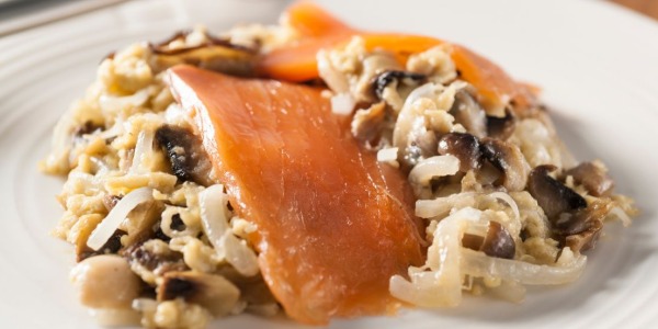 Receta de salmón con setas al cava